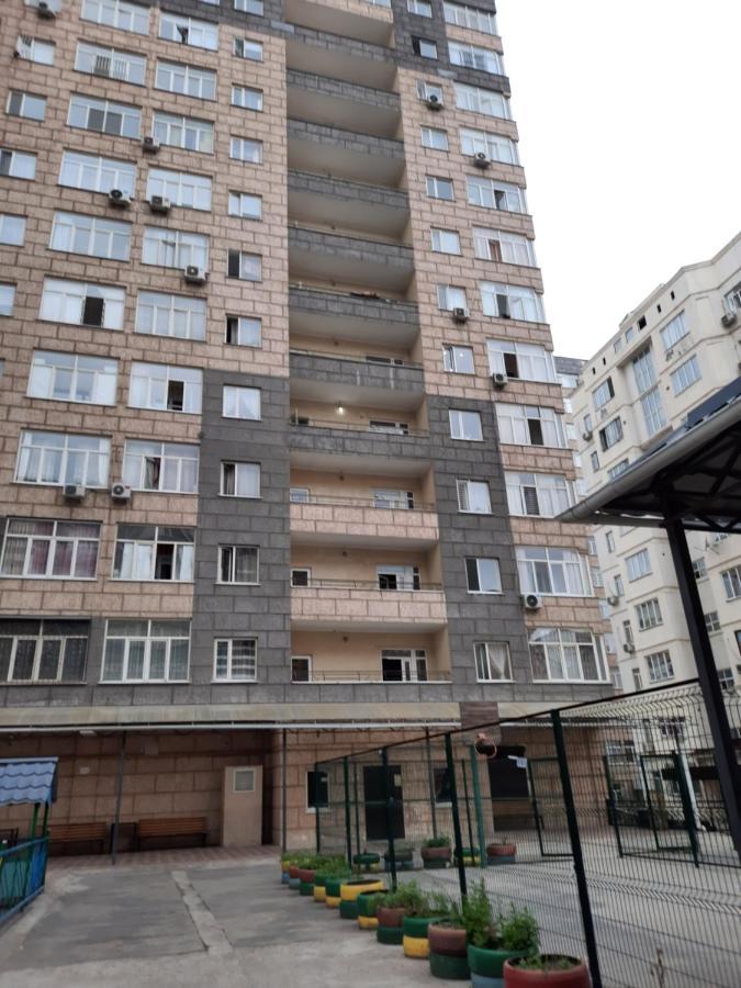Diplomat Apartments ビシュケク エクステリア 写真